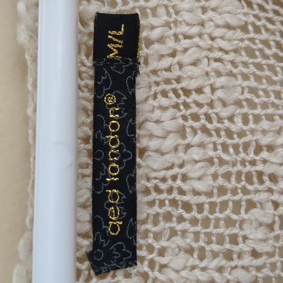 QED London M/L Lace Bottom M/L Cream Ivory Open Knit Sweater Top - Picture 3 of 15